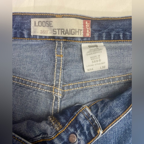 Levis 569, lightly loved, W44 L32 loose straight fit - Picture 4 of 4